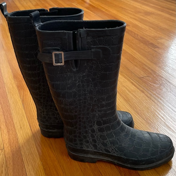 Rampage Women’s Raveyn crocodile black rubber rain boots, size 6 Gorpcore hiking - Picture 1 of 14